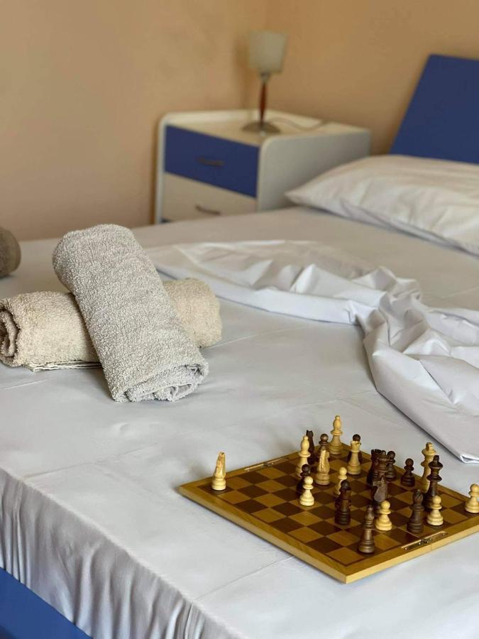 סרנדה Kristi Apartment 2 Min To Sea Netflix & Espresso Station מראה חיצוני תמונה