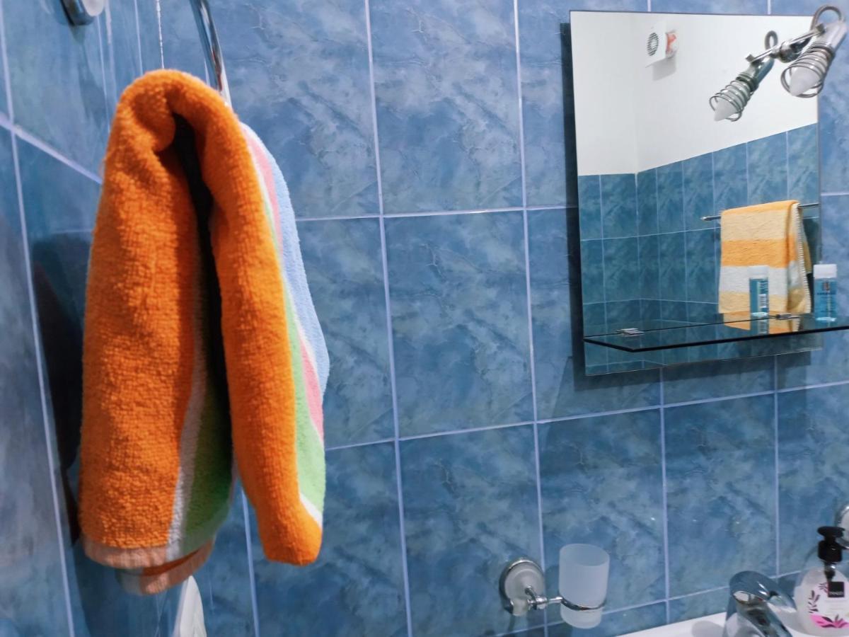 סרנדה Kristi Apartment 2 Min To Sea Netflix & Espresso Station מראה חיצוני תמונה