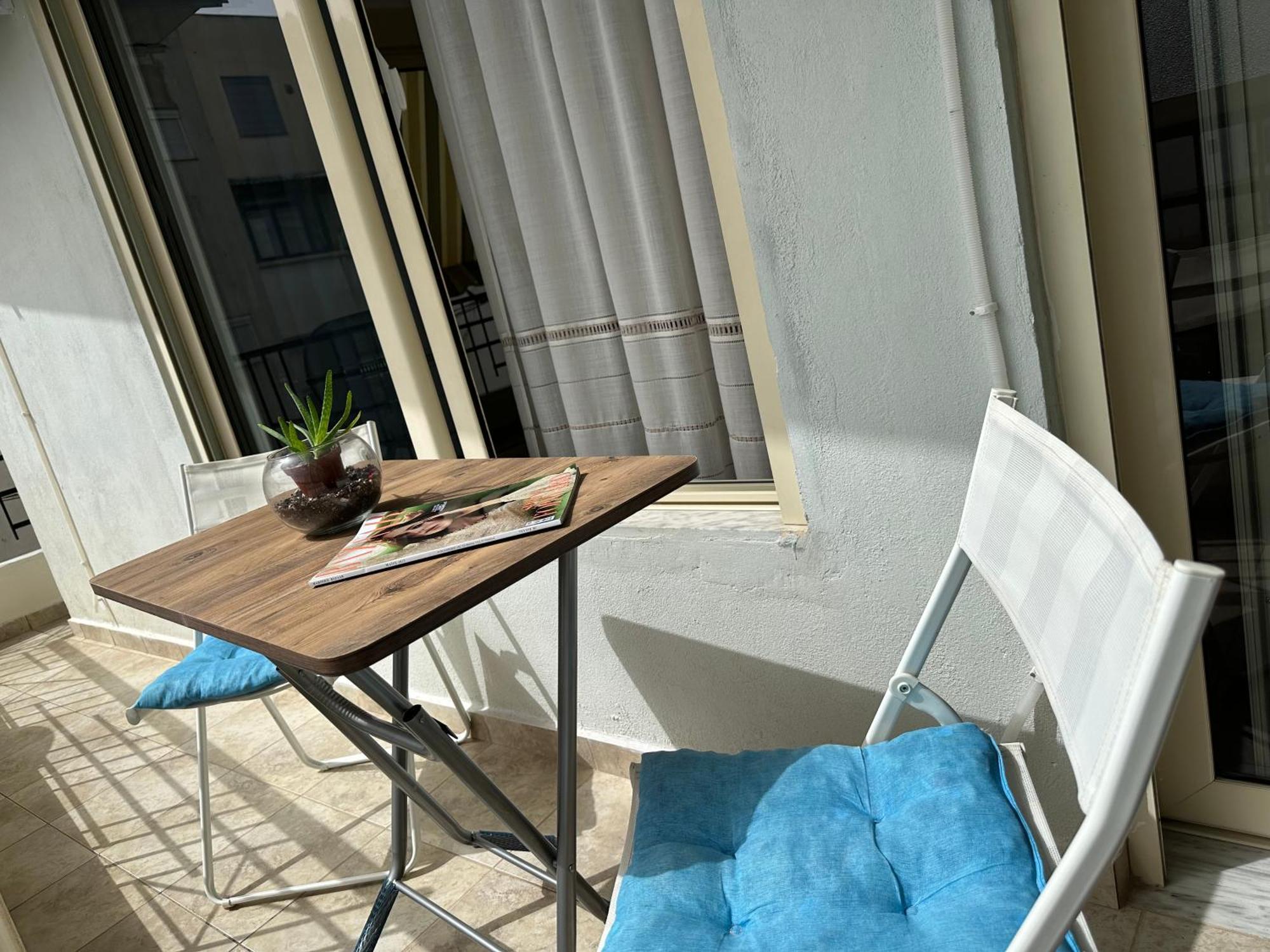 סרנדה Kristi Apartment 2 Min To Sea Netflix & Espresso Station מראה חיצוני תמונה